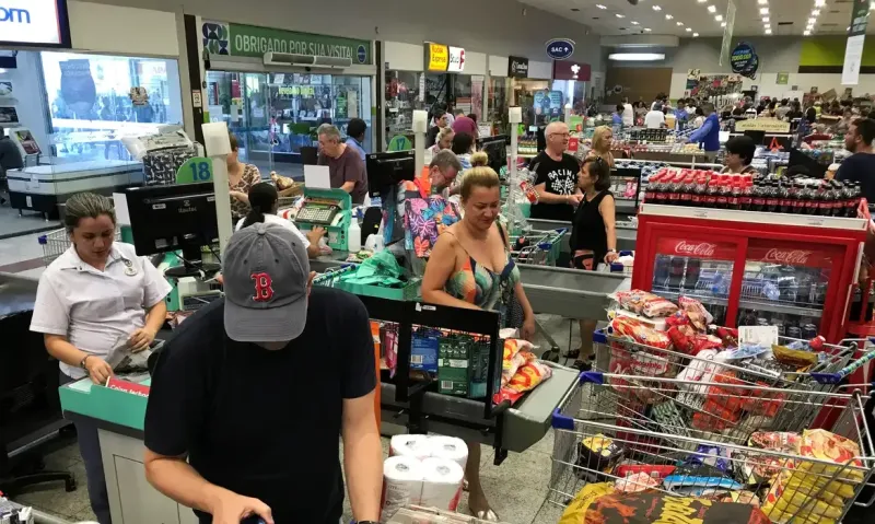 Ilustração da notícia Inflação sobe em maio e alimentos pressionam preços no país